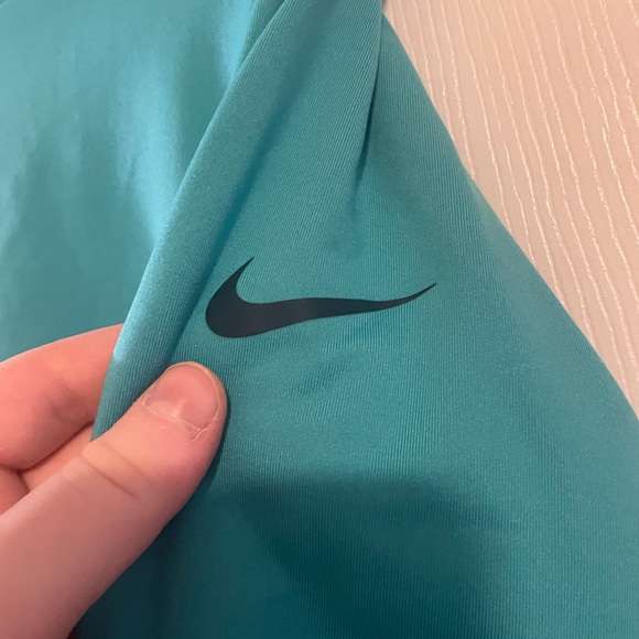 Nike Half Zip Athletic Top - Picture 3 of 3